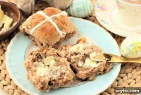 Fluffy Gluten-Free Hot Cross Buns