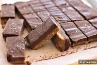 Chewy No-Bake Chocolate Almond Bars
