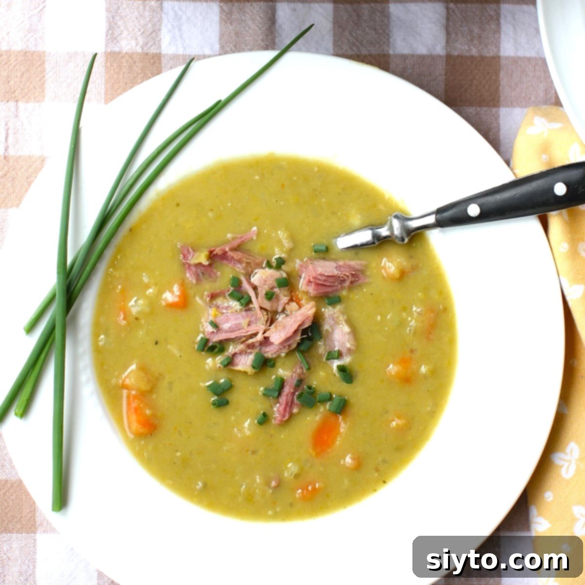 Perfectly Simple Split Pea Soup 1 featured 33425