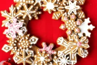 Festive Gingerbread Wreaths Made Easy