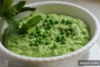 Minty Green Pea Hummus, Tartines and Pasta